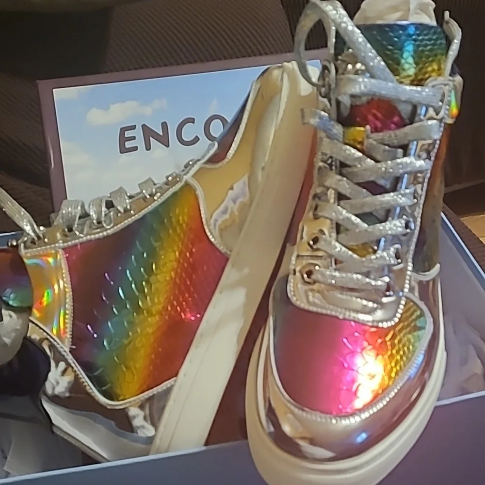 New Encore by Fiesso sneakers size 8, 10 and 11 - Picture 2 of 8